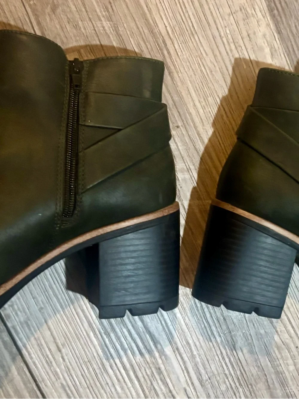 Naturalizers Women’s Forest Green Ankle Boots - Classic Block Heel